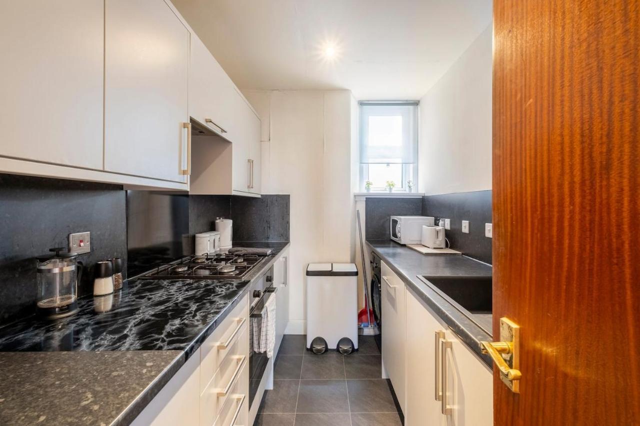 2 Bed Central Ness Apart - May Court Inverness Exterior foto